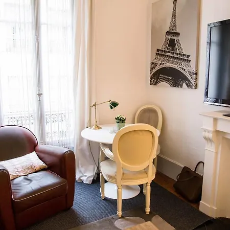 Bright & Design Near The Pantheon Apartment *